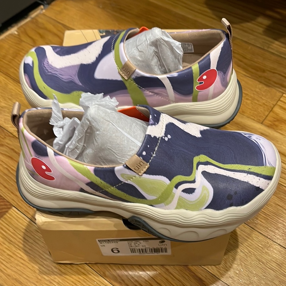 Uin sneaker size 6 Spanish brand